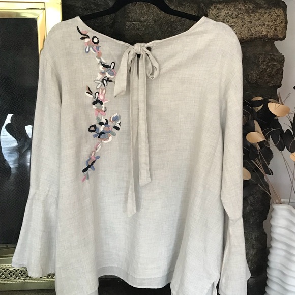 NWT Chelsea & Theodore woman’s shirt🍁🍂 - Picture 2 of 7